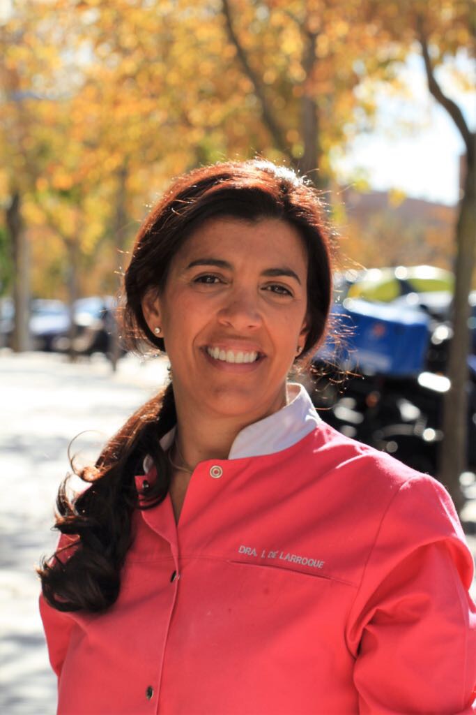 La clínica dental Dentalarroque indica que el dentista de confianza en boadilla del monte ofrece una atención personalizada y un trato a medida.