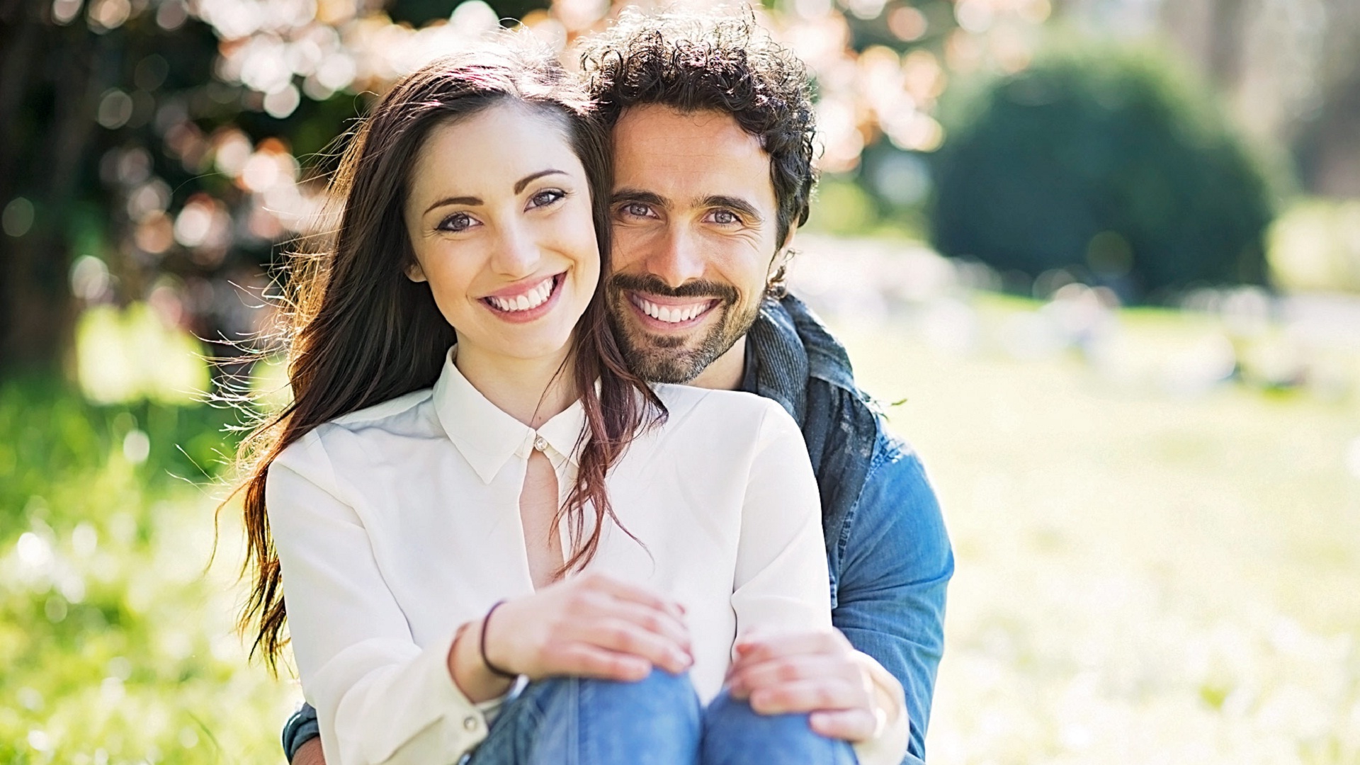 Uno de los beneficios de llevar brackets es mejorar la salud bucal. Consigue la sonrisa de tus sueños.