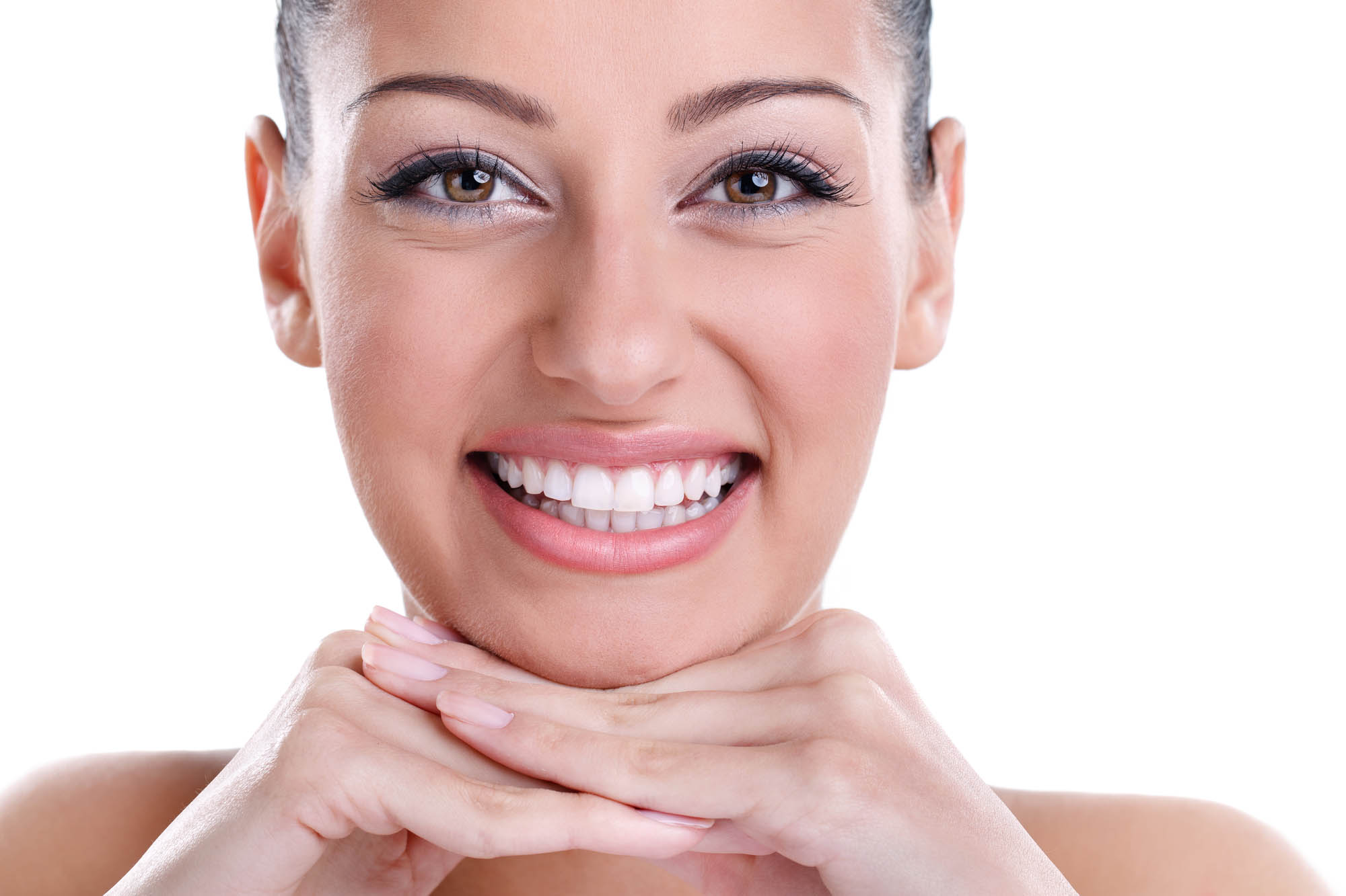Uno de los mejores tips para una sonrisa saludable es mantener unos buenos hábitos de higiene oral.