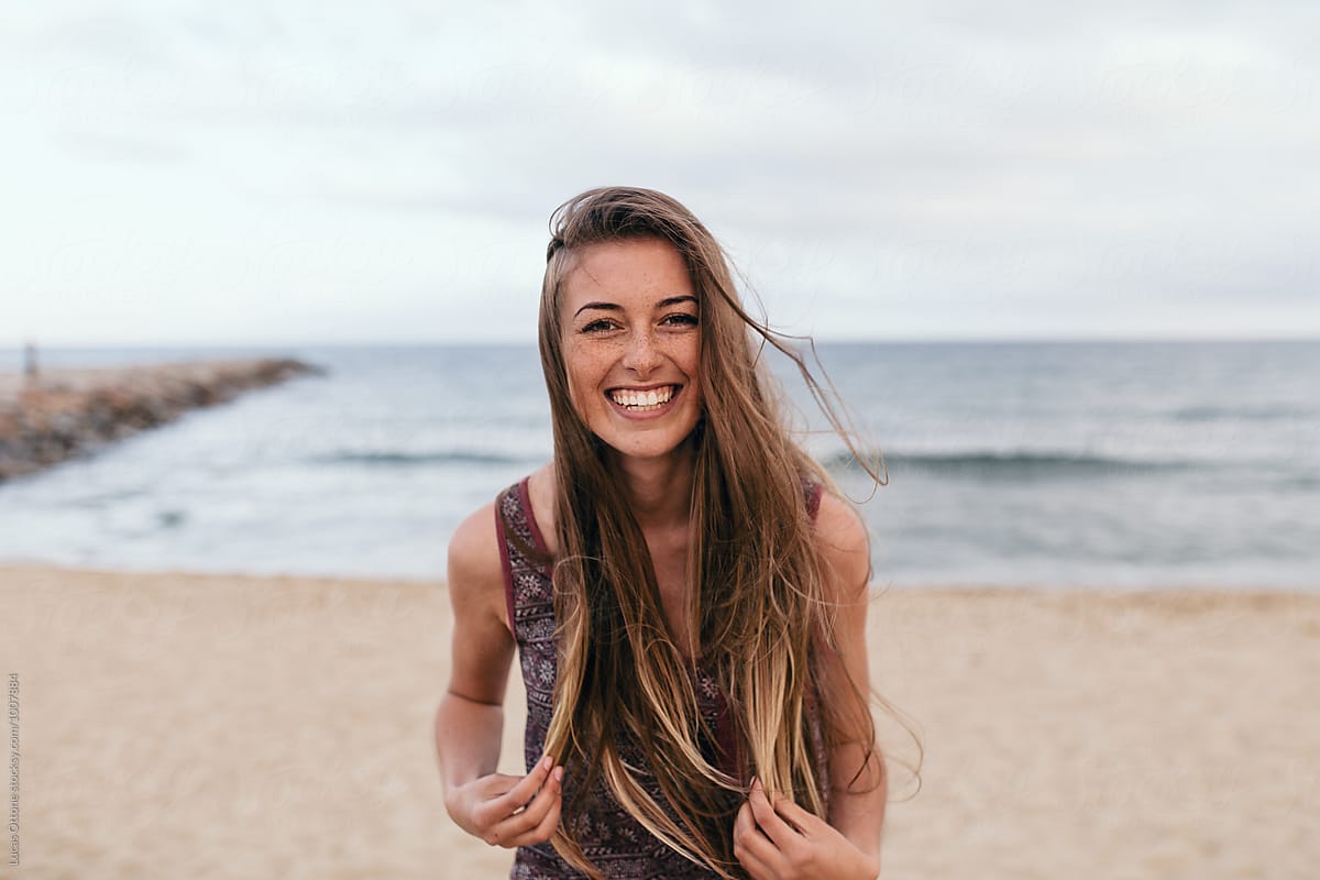 Las clínicas dentales Dentalarroque indican la ortodoncia como uno de los 5 tratamientos para mejorar la estética dental. Nunca es tarde para conseguir una sonrisa radiante.