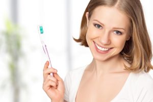 Dentalarroque indica una de las consecuencias de no cepillar los dientes: mayor probabilidad de enfermedades orales.