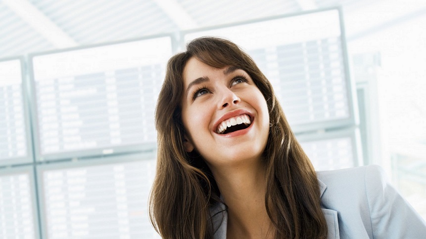En Dentalarroque te ayudamos a conseguir una sonrisa ideal por medio de un tratamiento dental como por ejemplo un blanqueamiento de dientes.