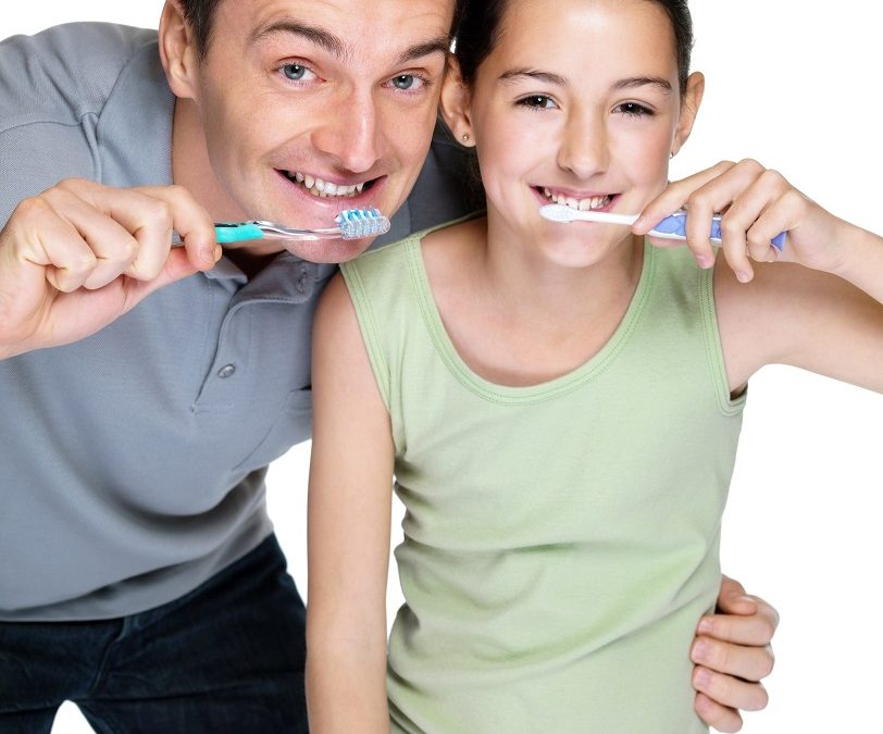 La clínica dental Dentalarroque indica que la higiene oral majadahonda es necesaria para prevenir enfermedades orales.