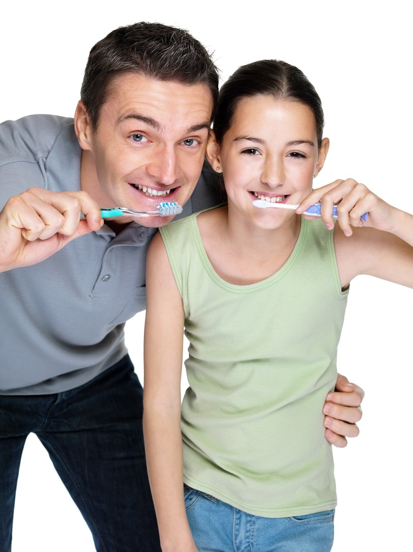 La clínica dental Dentalarroque indica que la higiene oral majadahonda es necesaria para prevenir enfermedades orales.